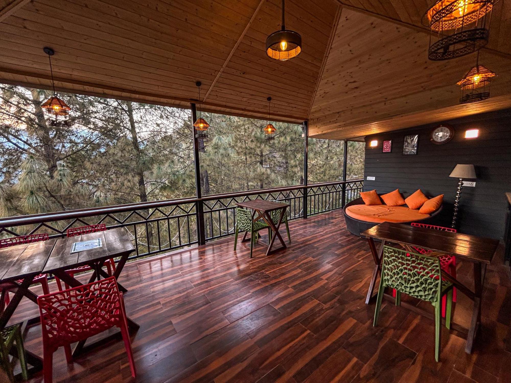 Hotel Thehimalayanliving Whistling Pines Mukteshwar Esterno foto