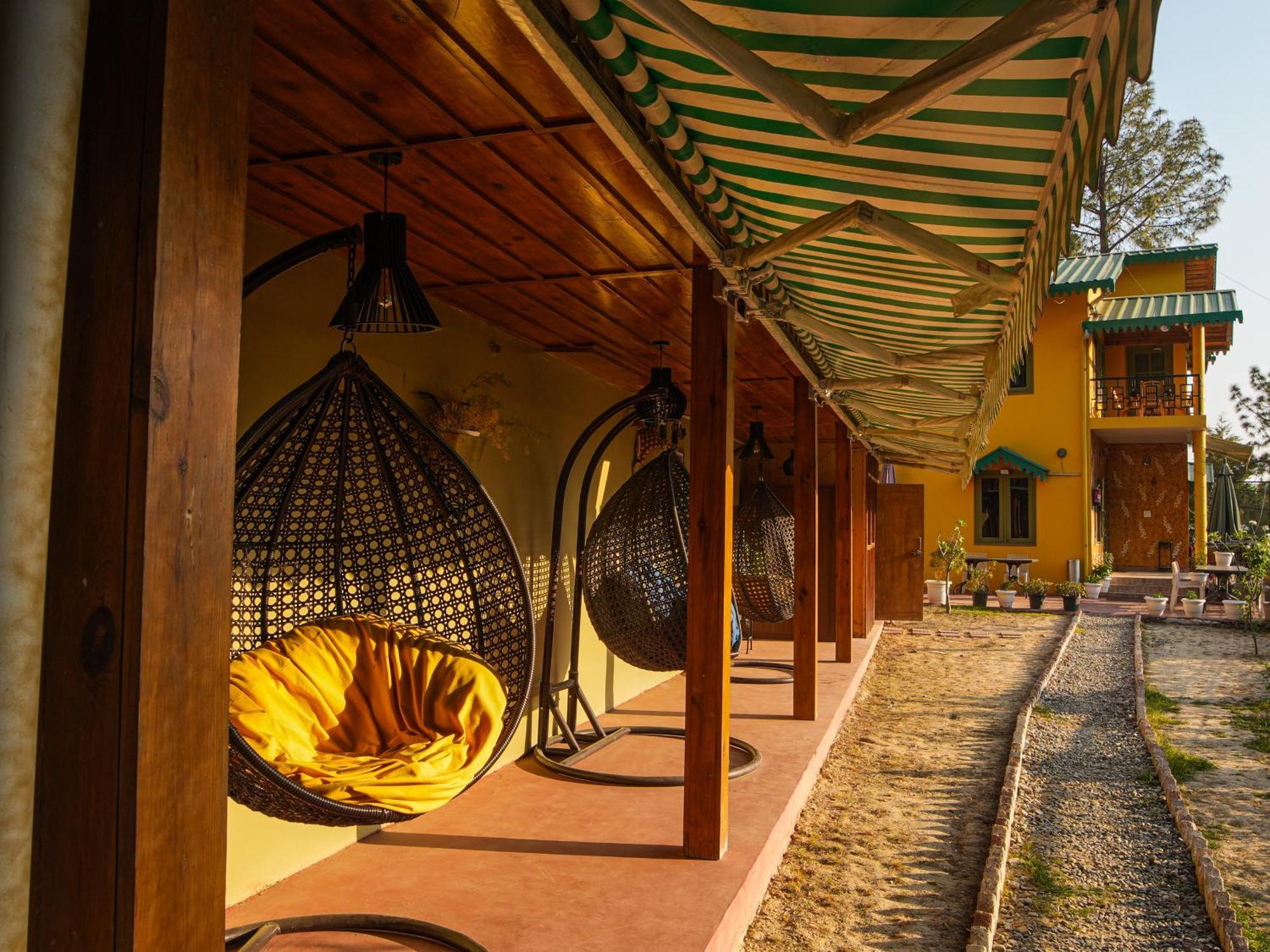 Hotel Thehimalayanliving Whistling Pines Mukteshwar Esterno foto