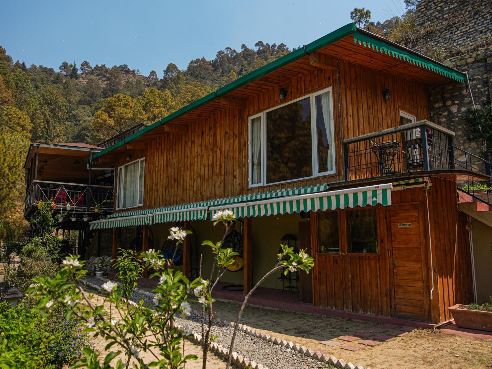 Hotel Thehimalayanliving Whistling Pines Mukteshwar Esterno foto